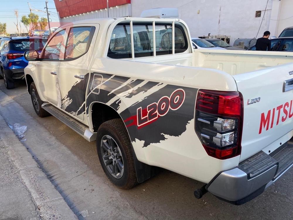 میتسوبیشی L200